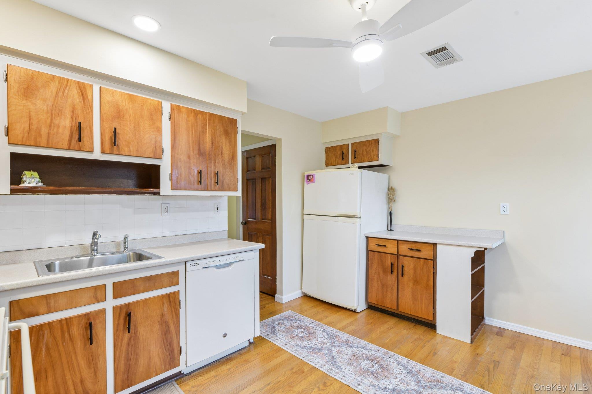 365 Van Buren Street – For Sale photo 9