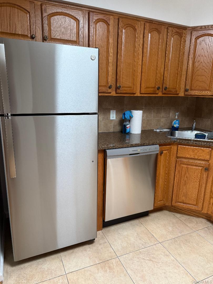 7862 79th Place – For Rent photo 14
