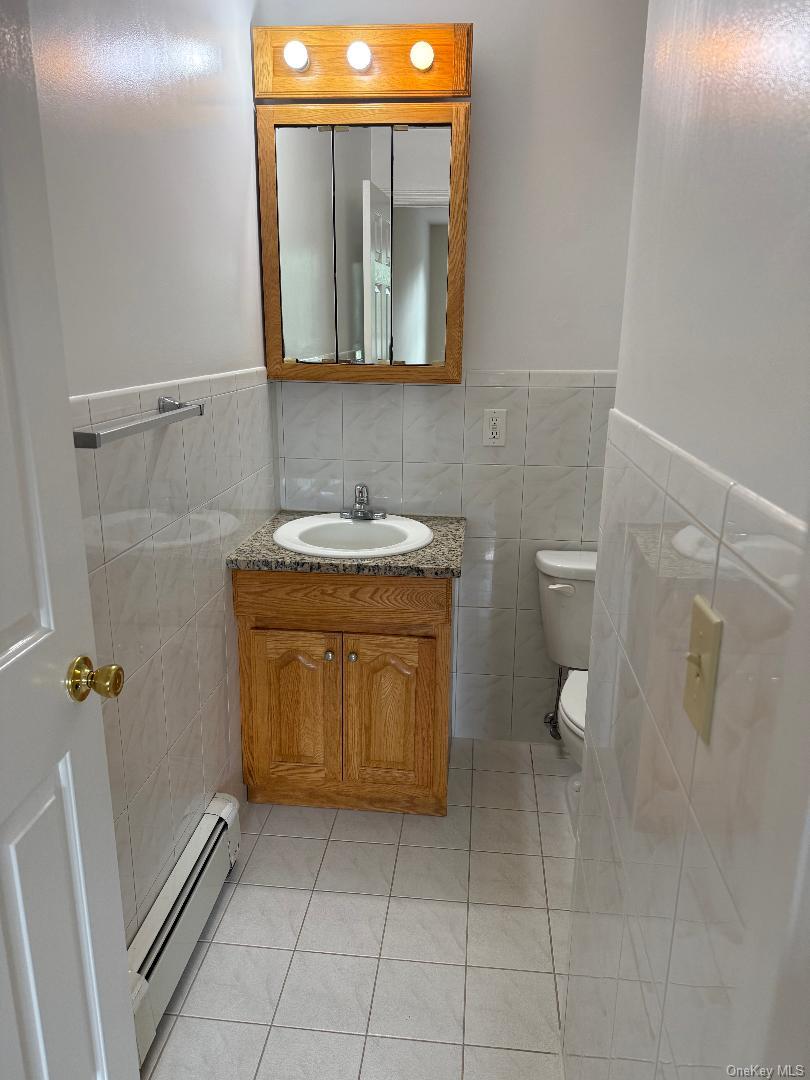 7862 79th Place – For Rent photo 9
