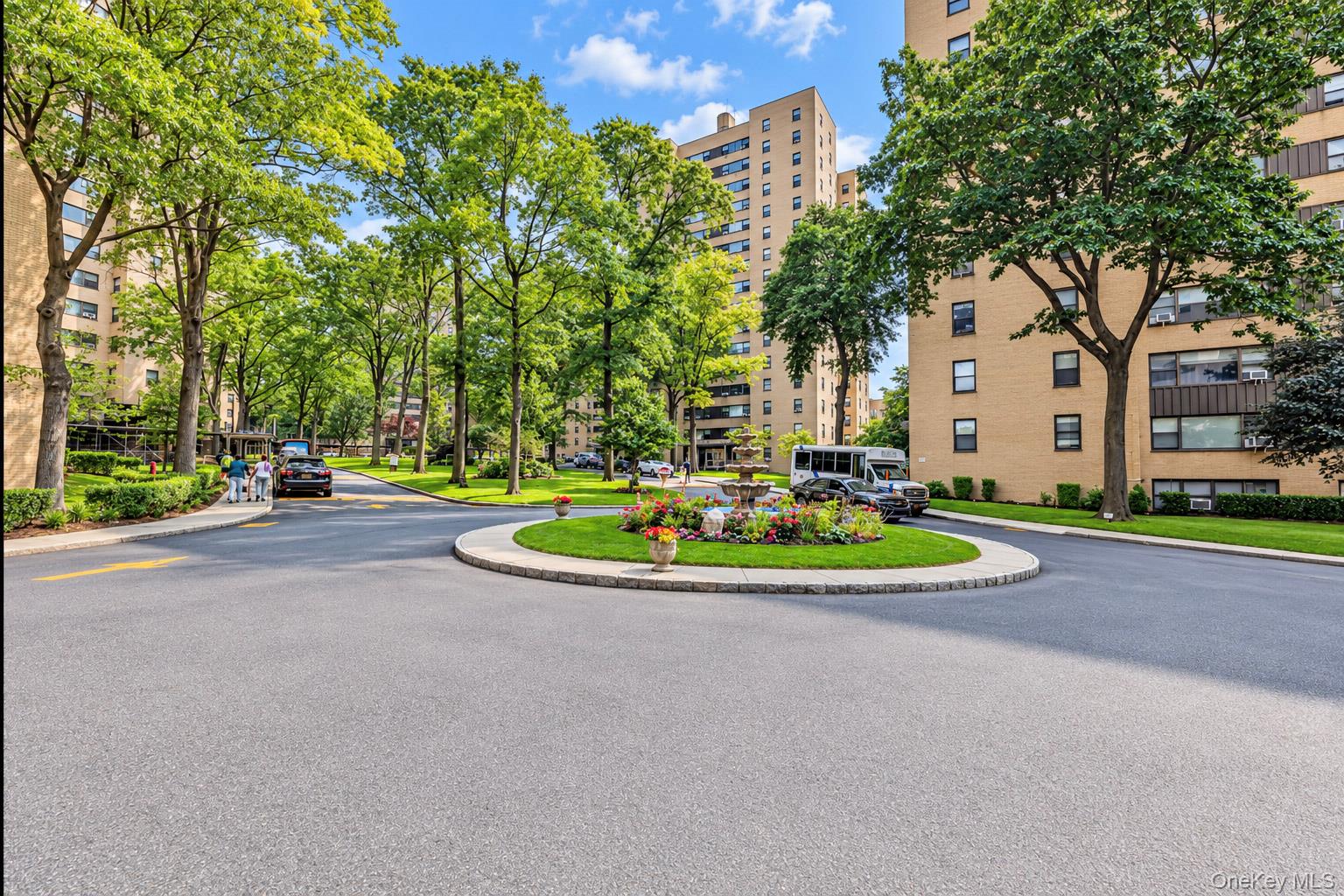 4 Fordham Hill Oval, Unit 12G photo 18