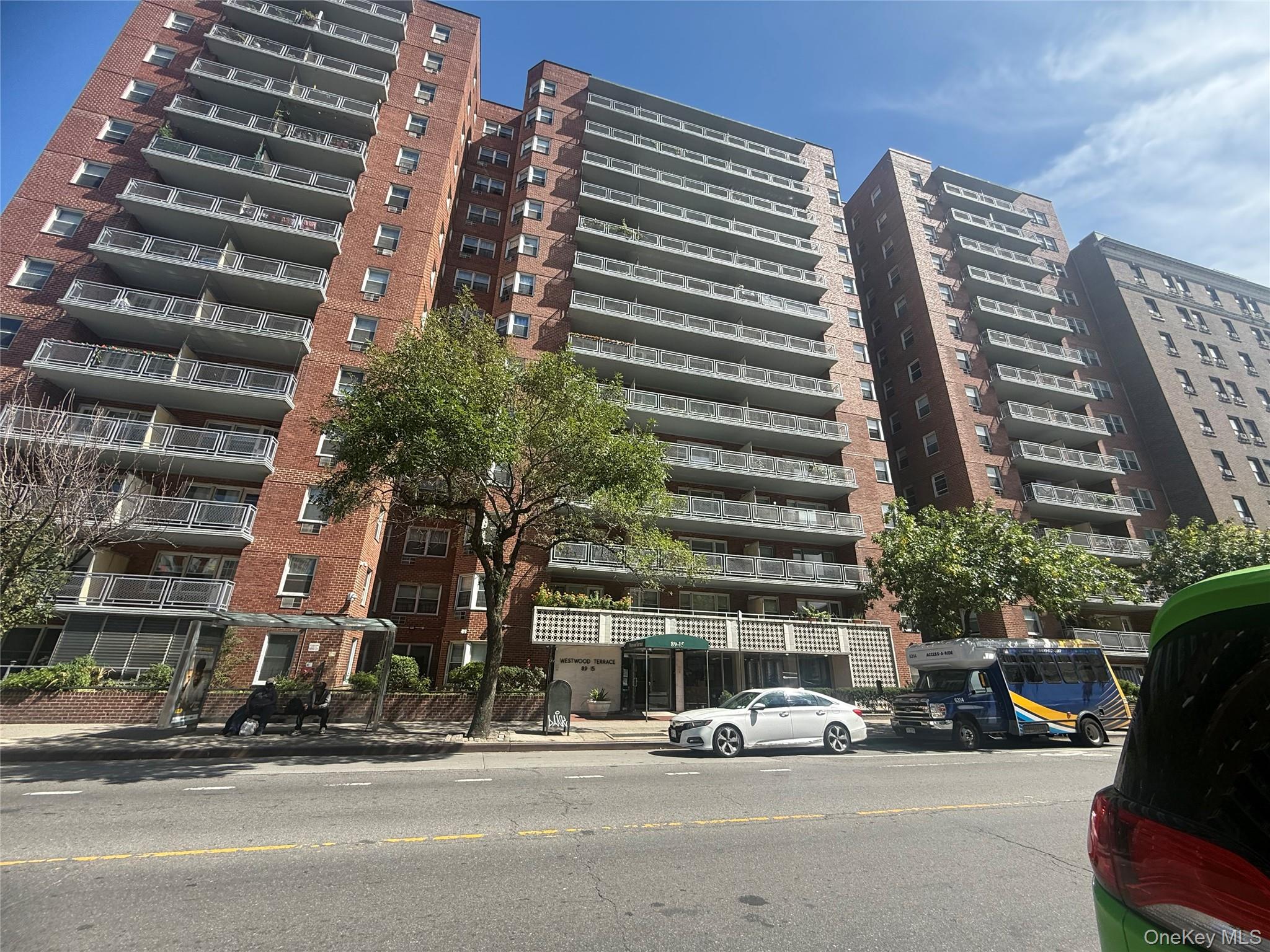 89-15 Parsons Boulevard, Unit 8C