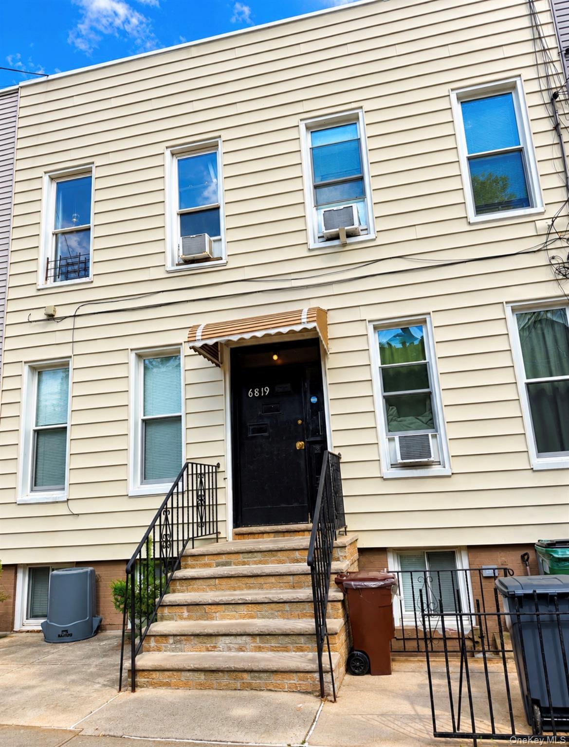 6819 62nd Street, Unit 2L
