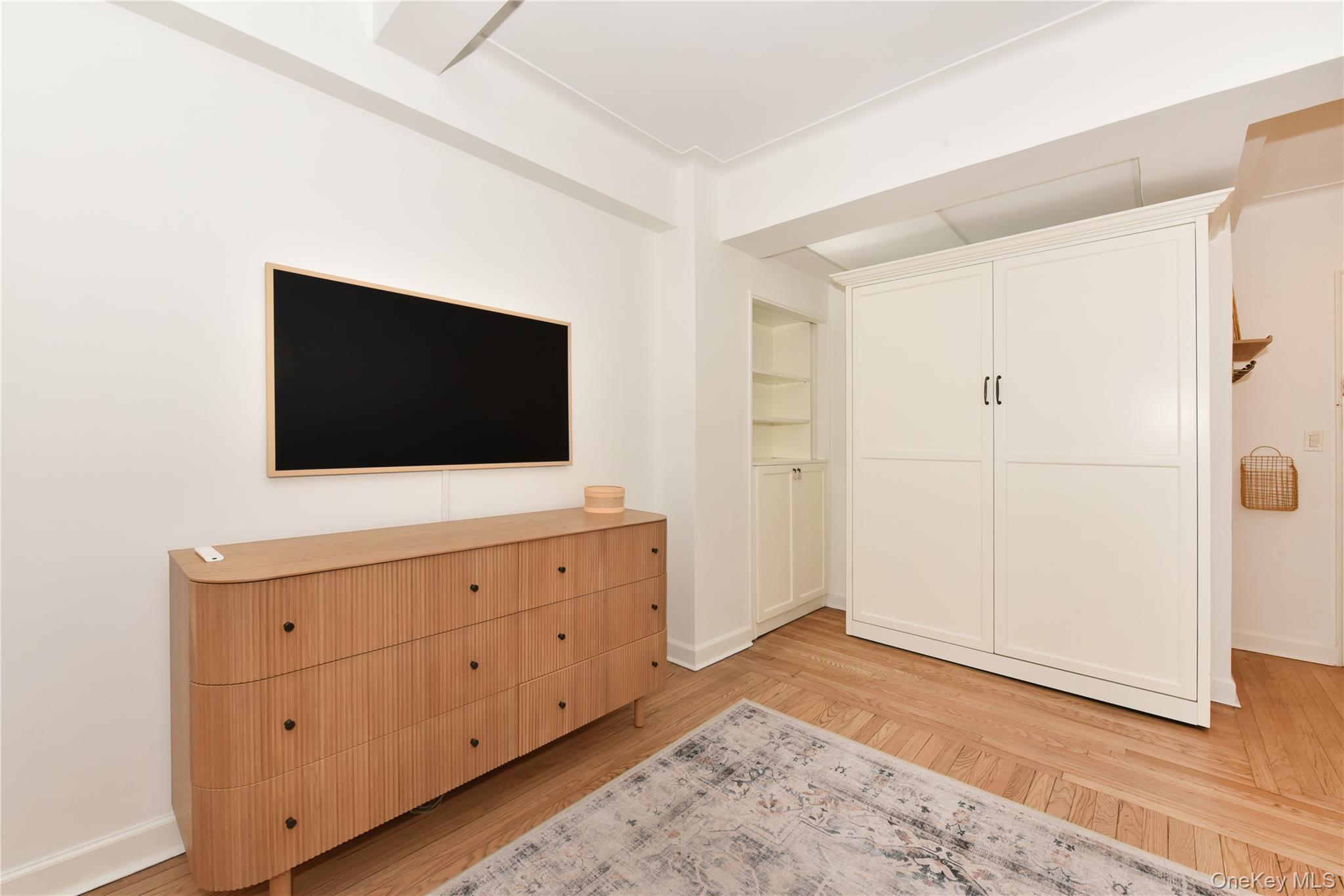 10 Park Avenue, Unit 4B photo 5