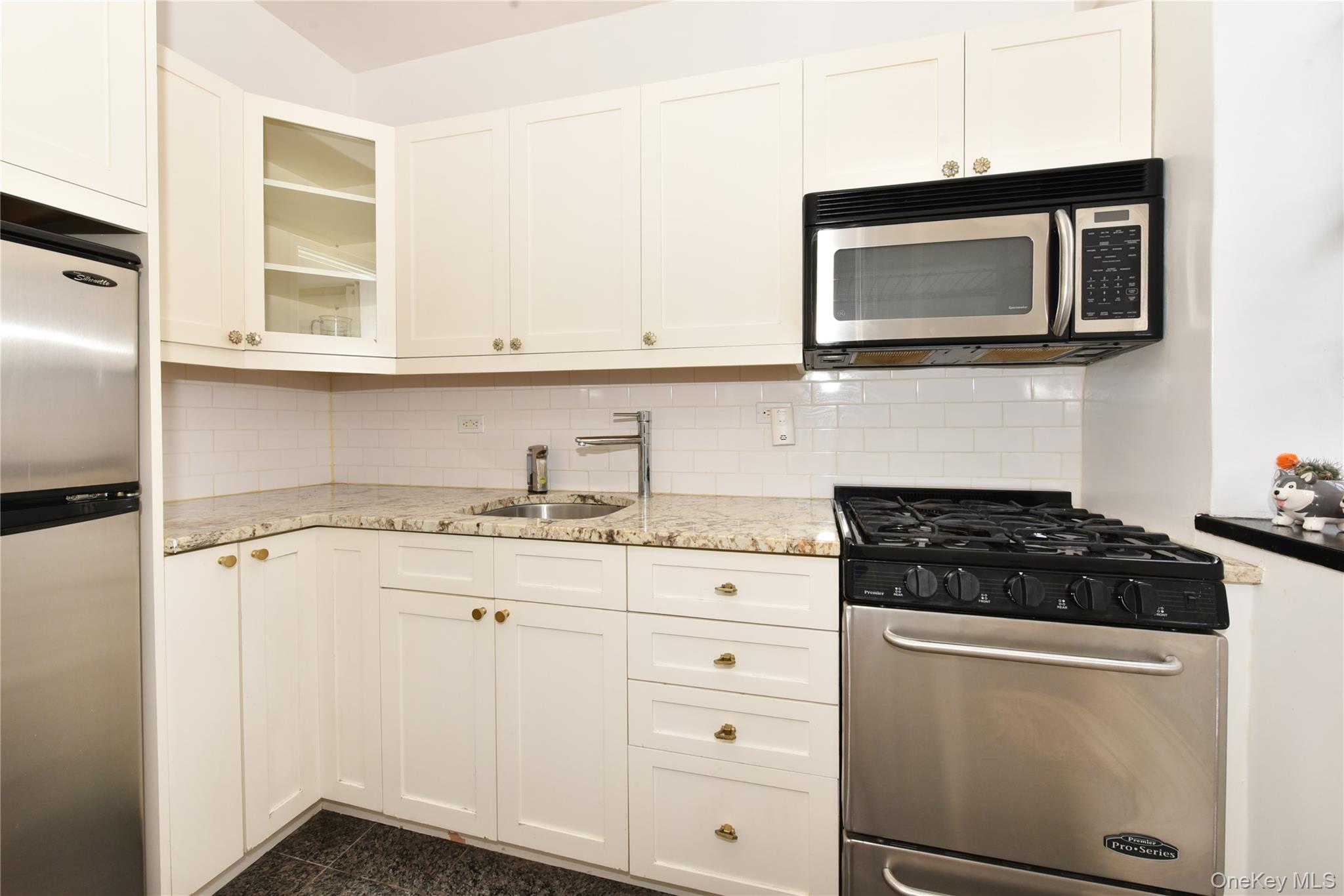 10 Park Avenue, Unit 4B photo 9