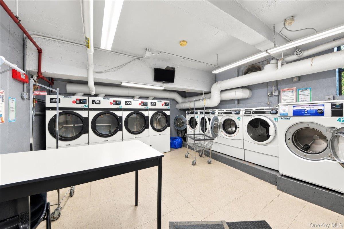 5635 Netherland Avenue, Unit 2C photo 7