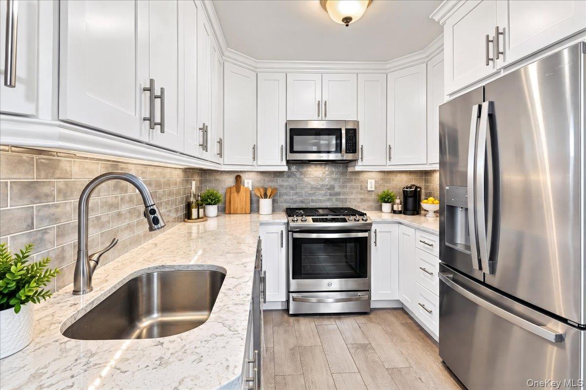 5635 Netherland Avenue, Unit 2C