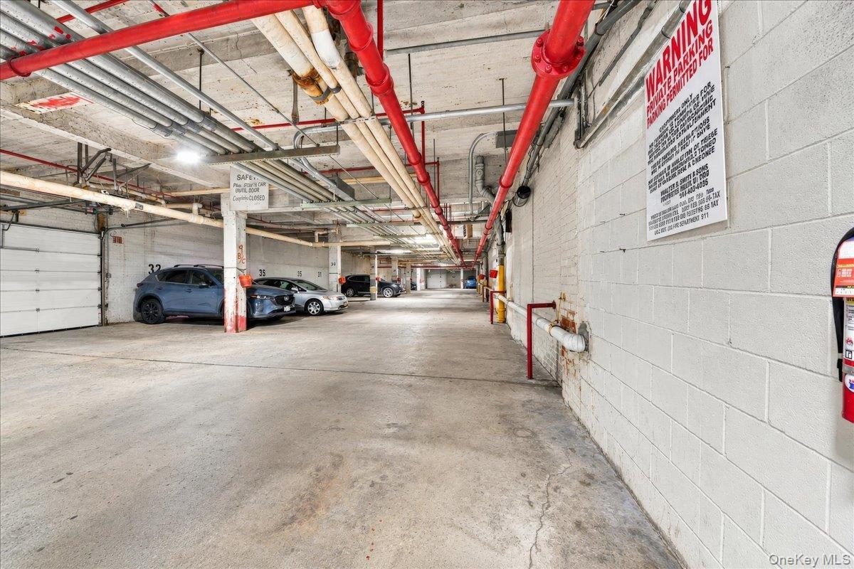 5635 Netherland Avenue, Unit 2C photo 8