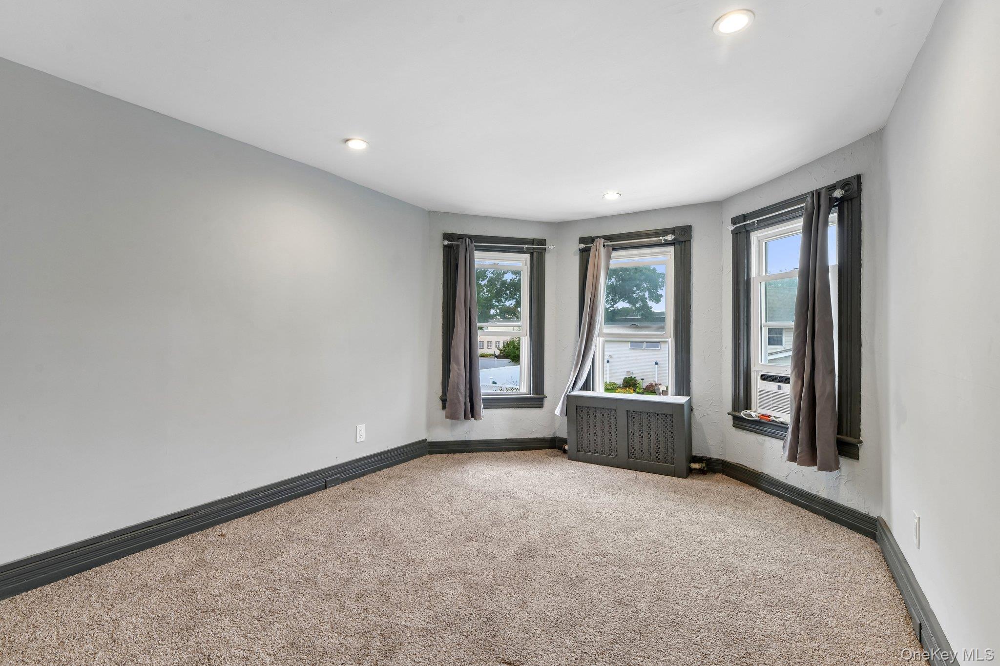 195 River Avenue – For Sale photo 17
