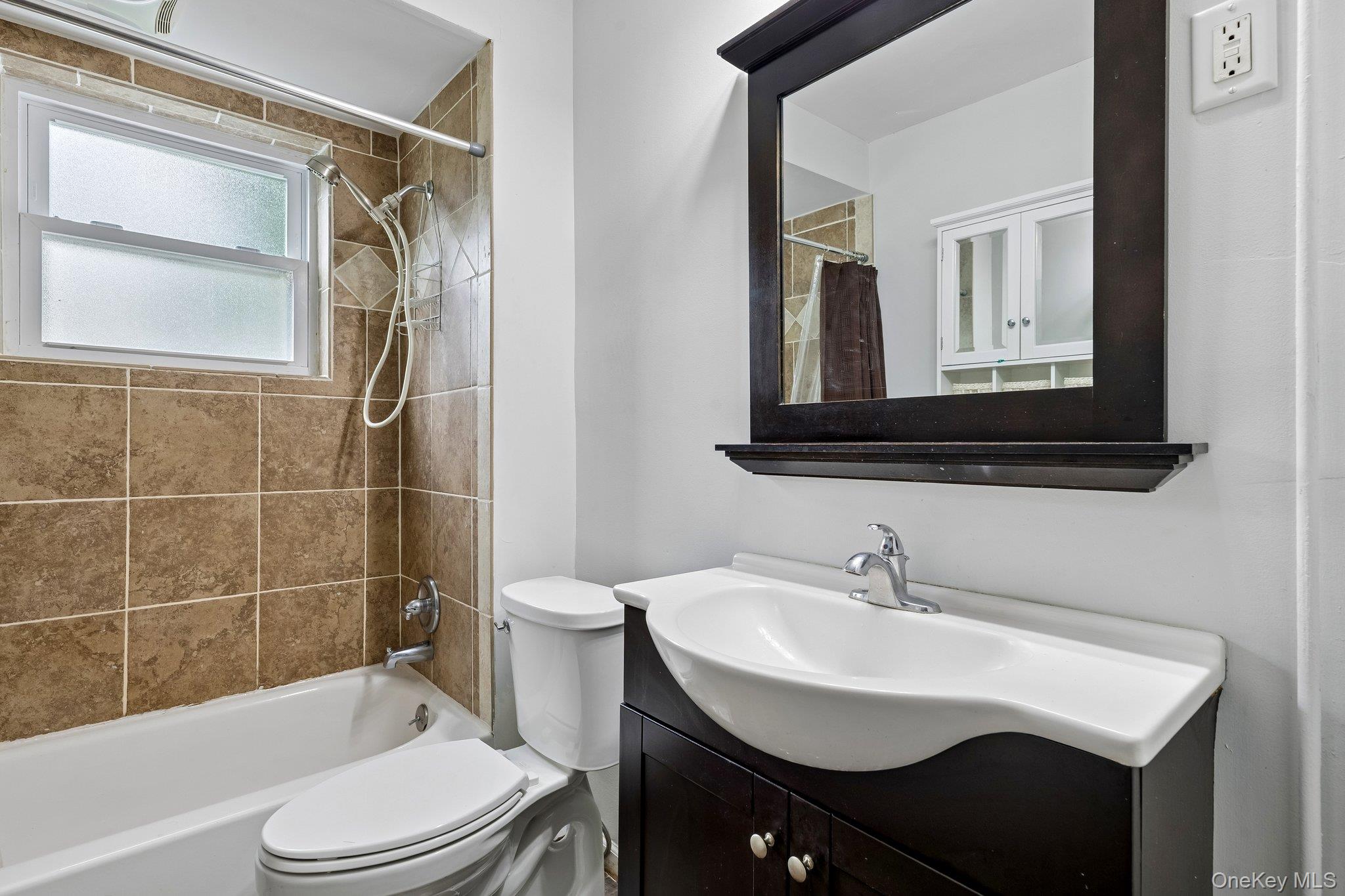 195 River Avenue – For Sale photo 12