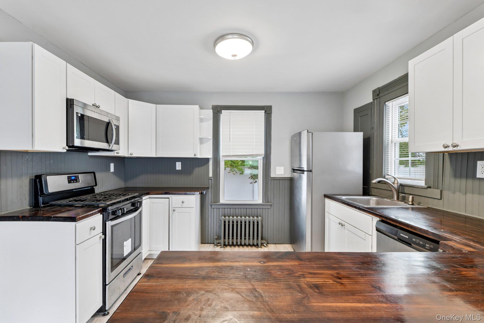 195 River Avenue – For Sale photo 9