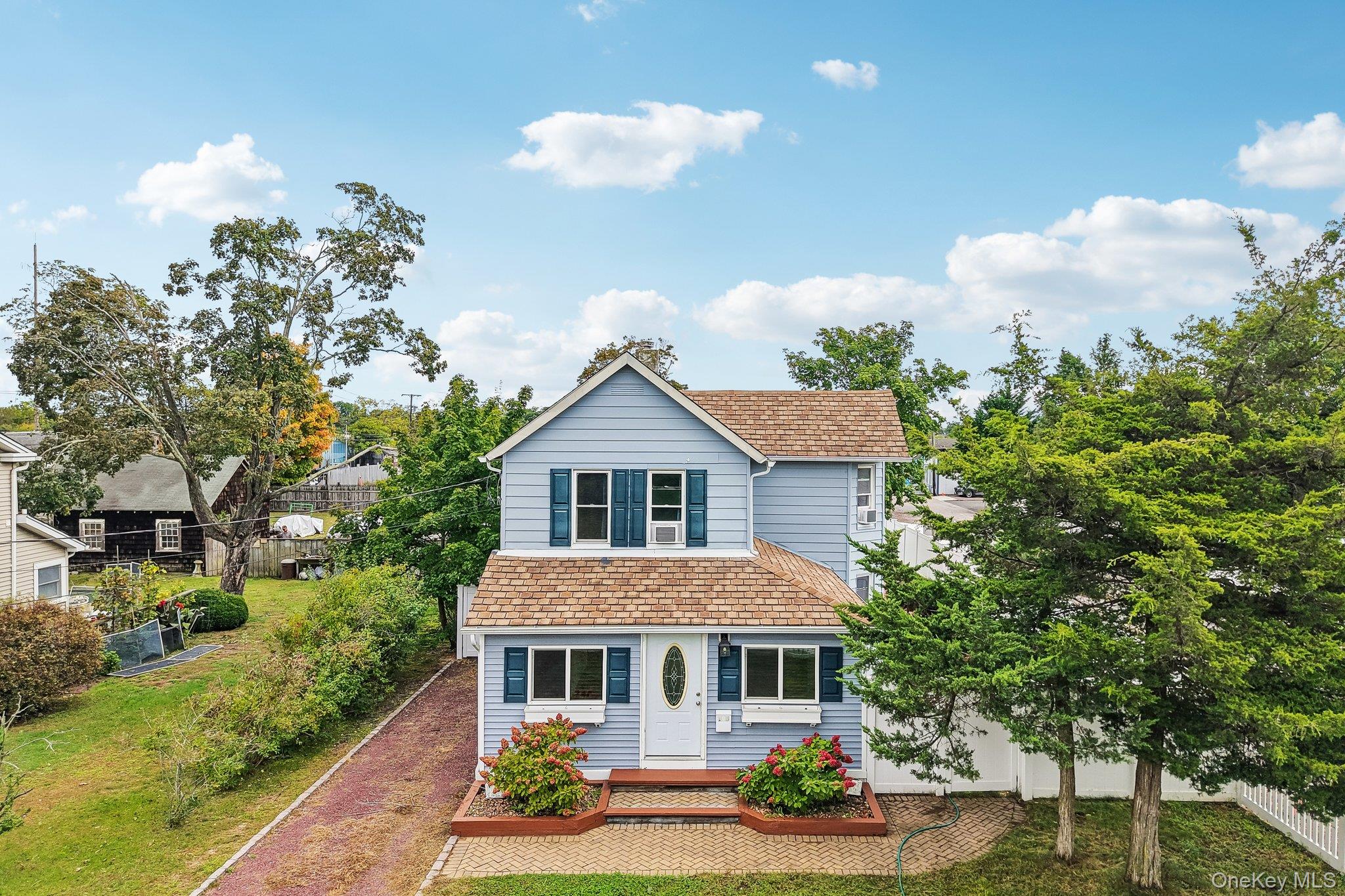 195 River Avenue – For Sale photo 3
