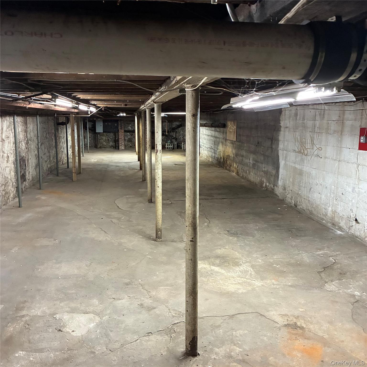 8 Lafayette Avenue – For Rent photo 4