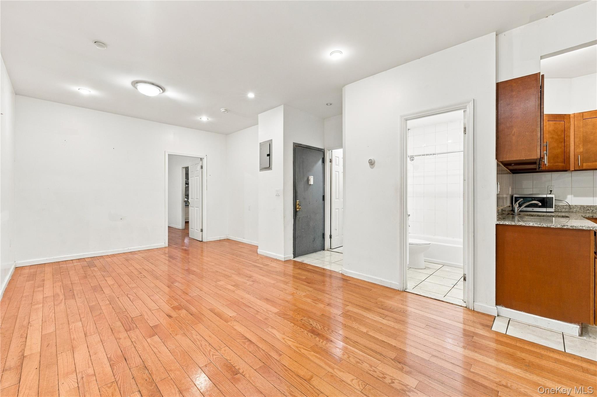 1962 Coney Island Avenue – For Sale photo 13