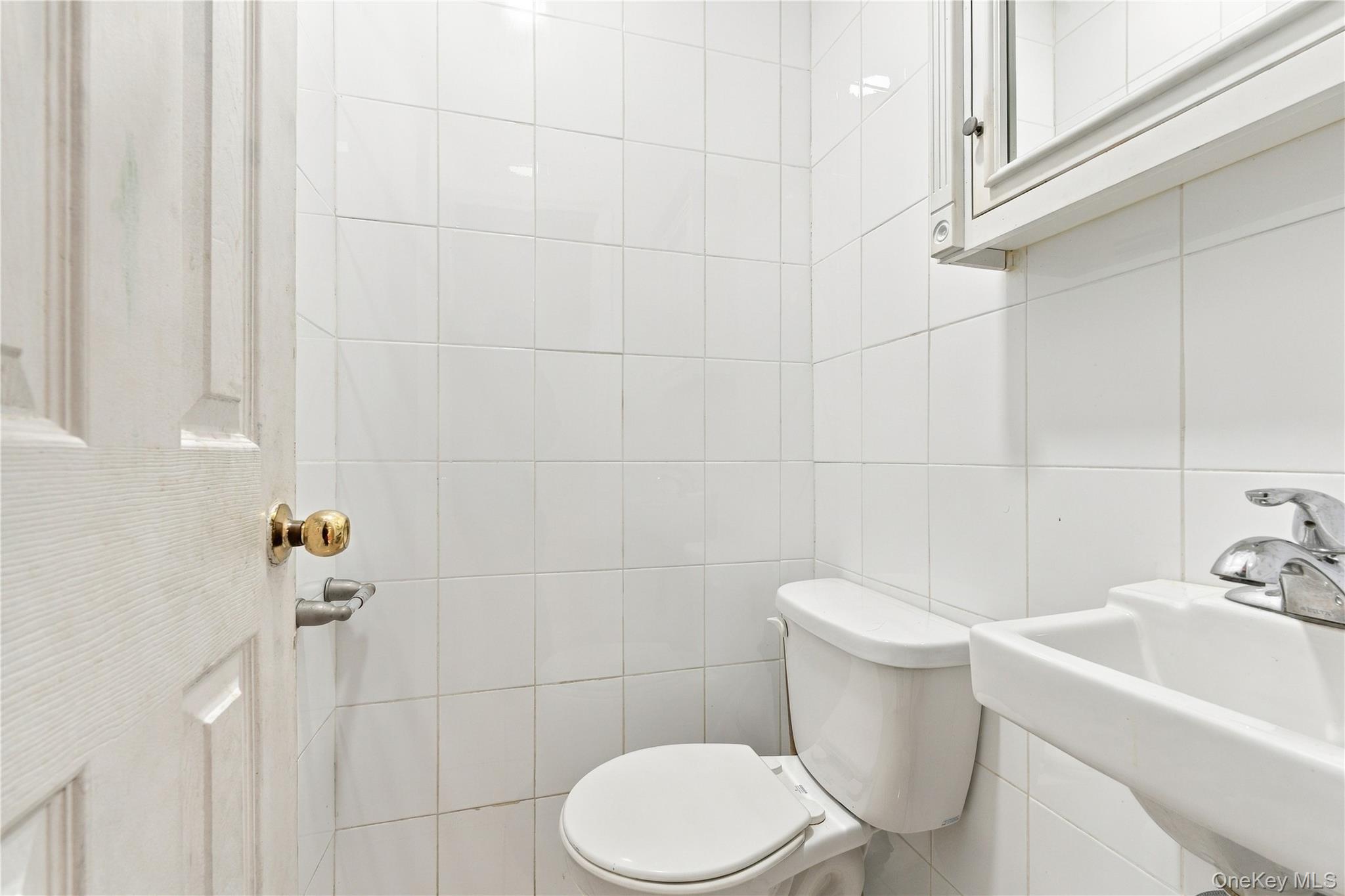 1962 Coney Island Avenue – For Sale photo 9