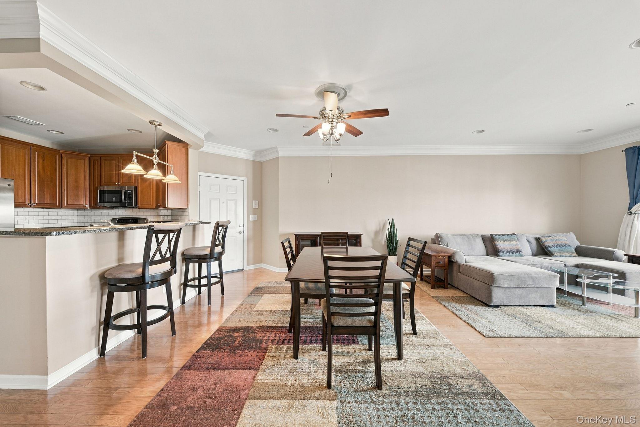 917 Saratoga Lane – For Sale photo 2