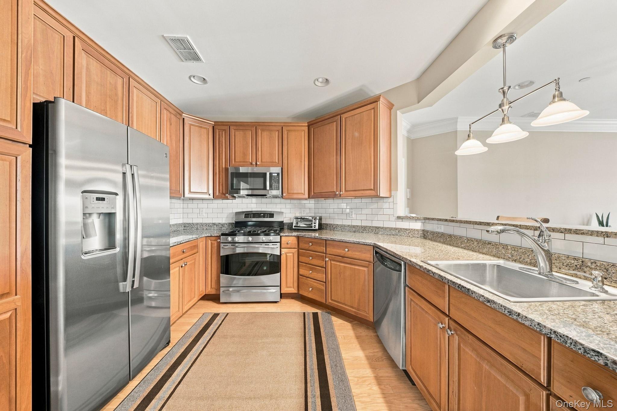 917 Saratoga Lane – For Sale photo 5