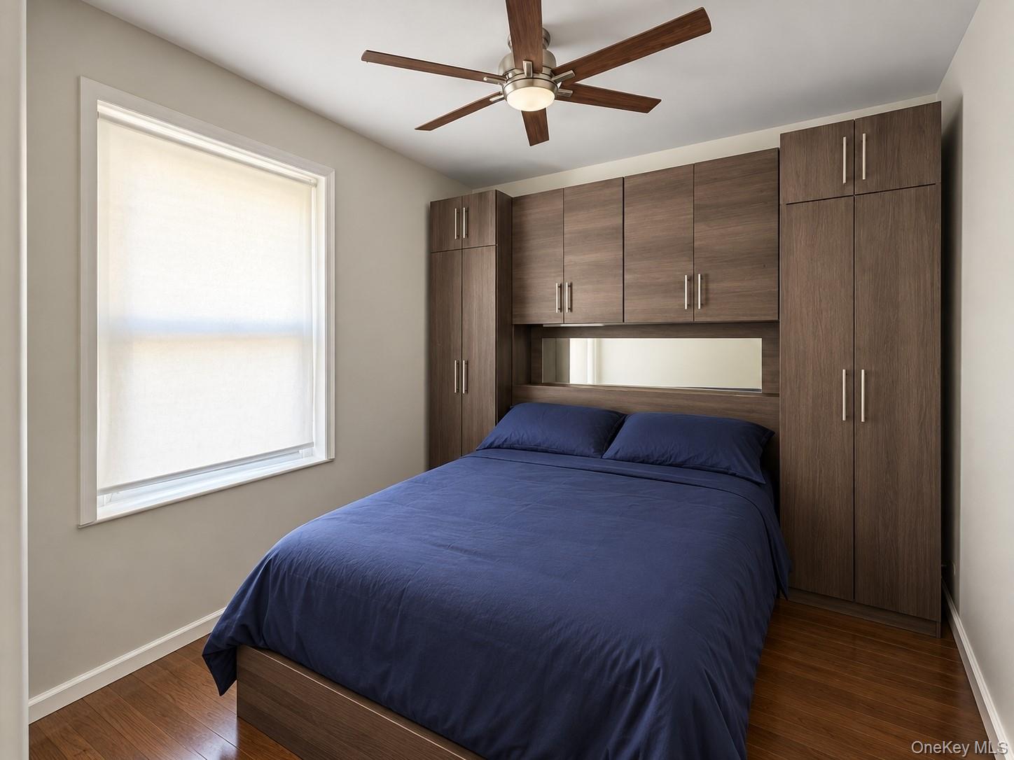 21-68 35 Street, Unit 3B photo 5