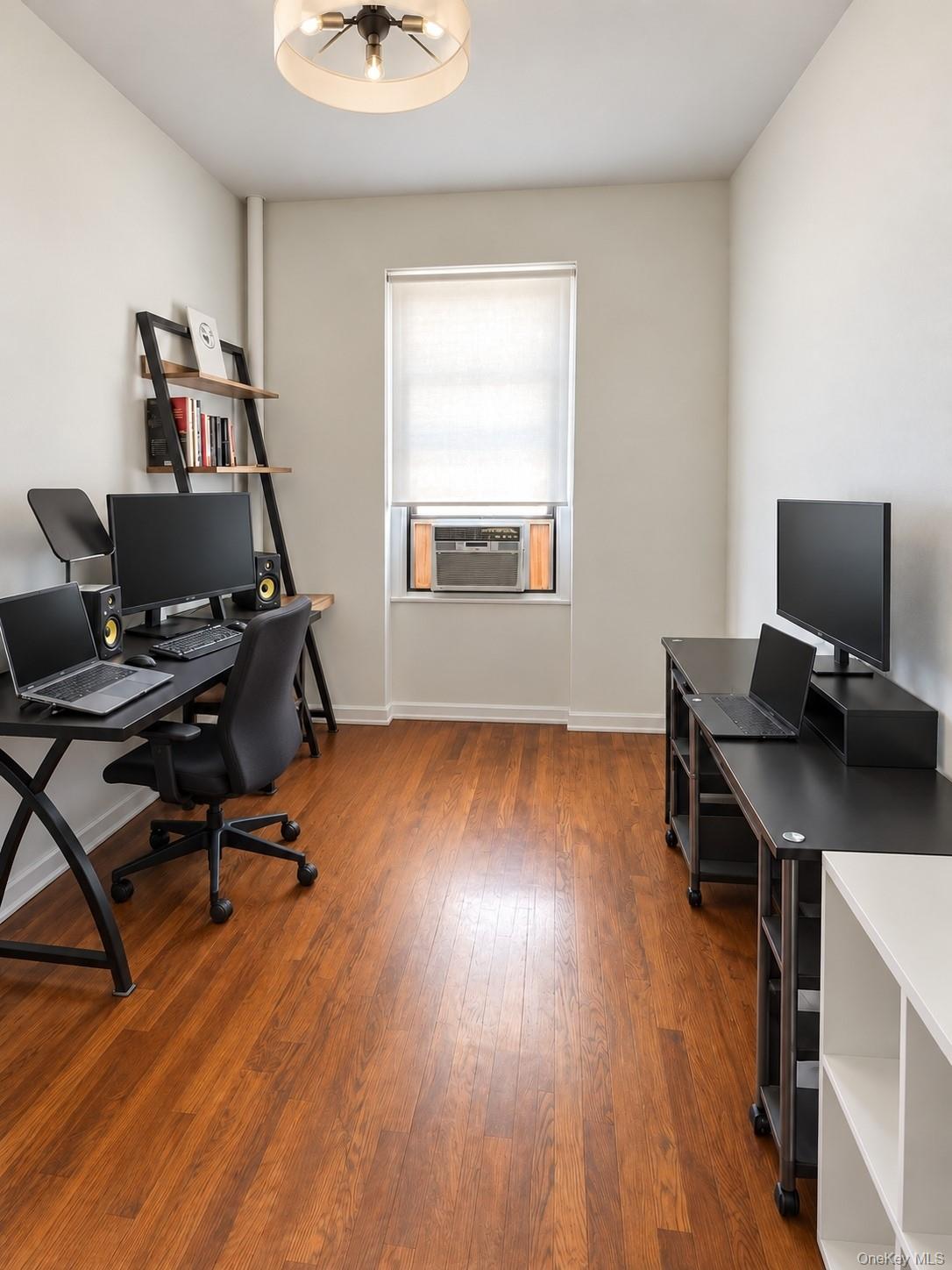 21-68 35 Street, Unit 3B photo 7
