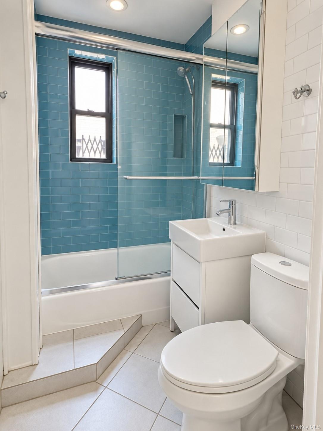 21-68 35 Street, Unit 3B photo 8