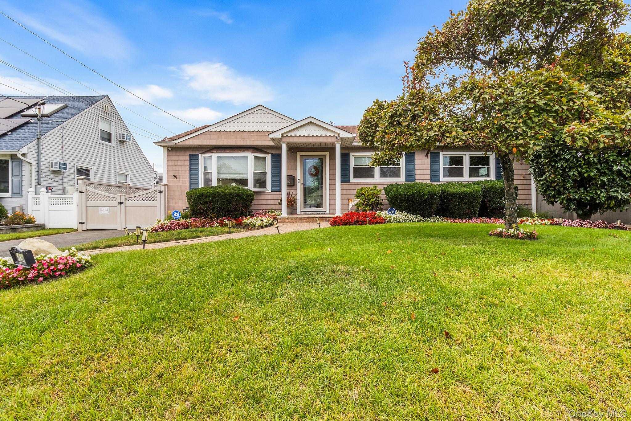142 Montgomery Avenue – For Sale photo 2