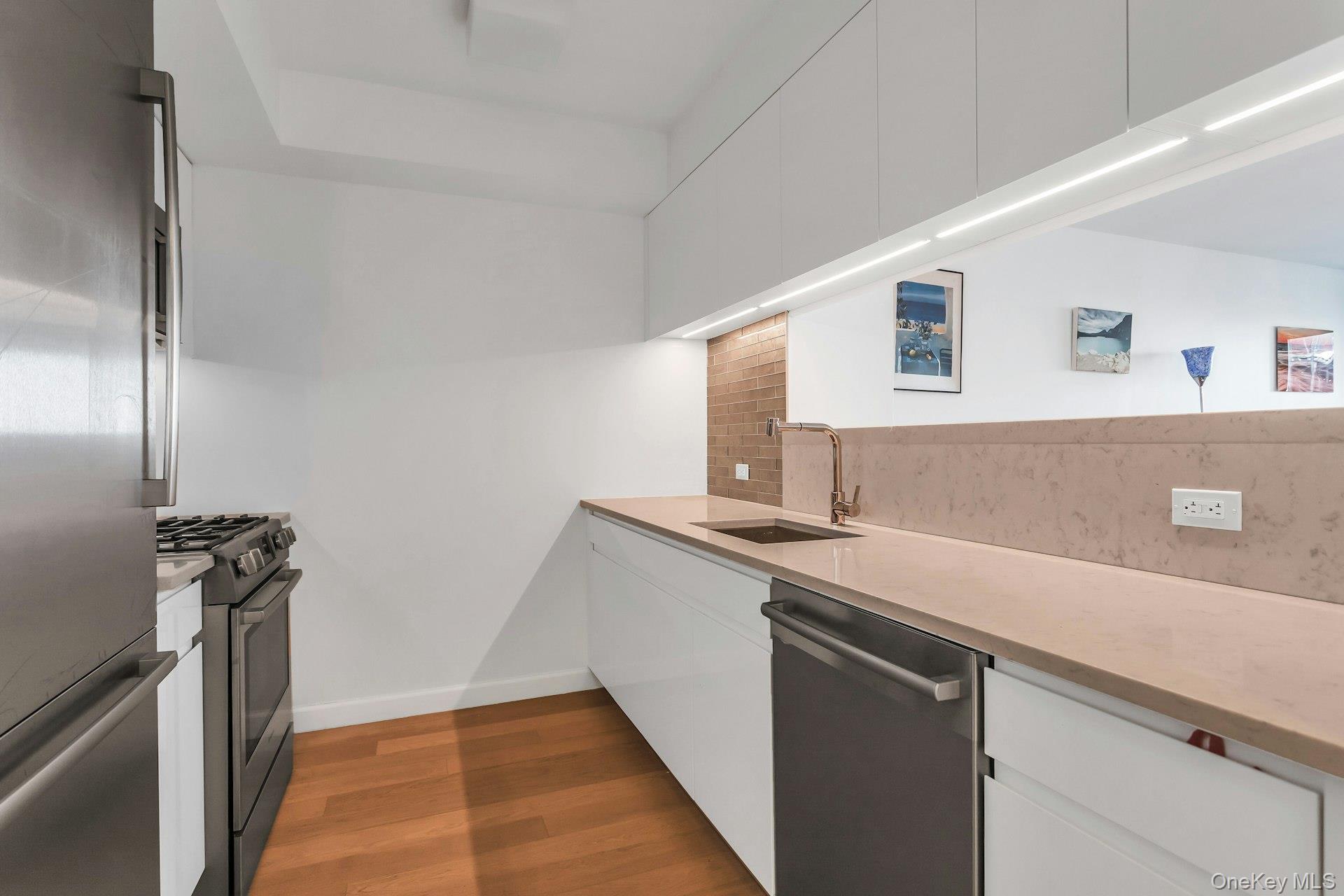 138-35 39th Avenue, Unit 14M photo 21