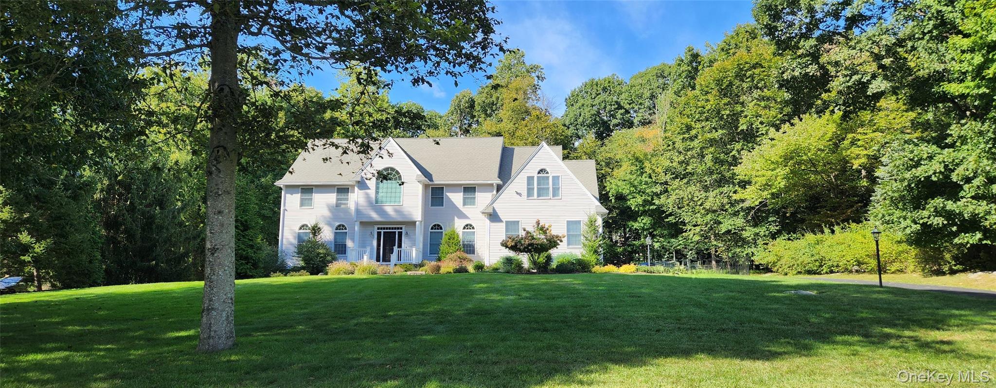 56 Londonderry Lane – For Sale