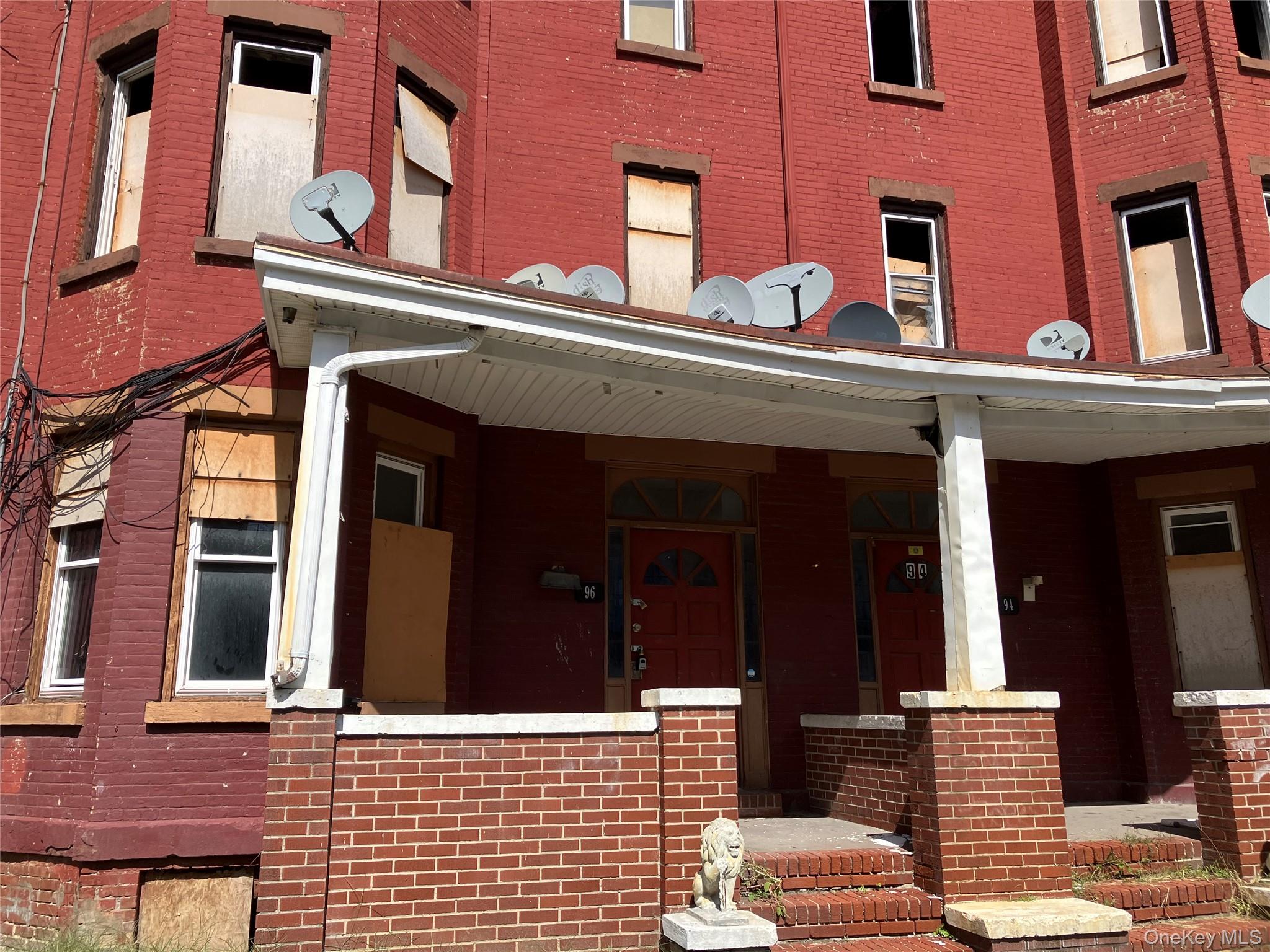 96 Overlook Place – For Sale