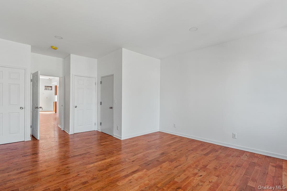 37 Jewel Street – For Sale photo 3