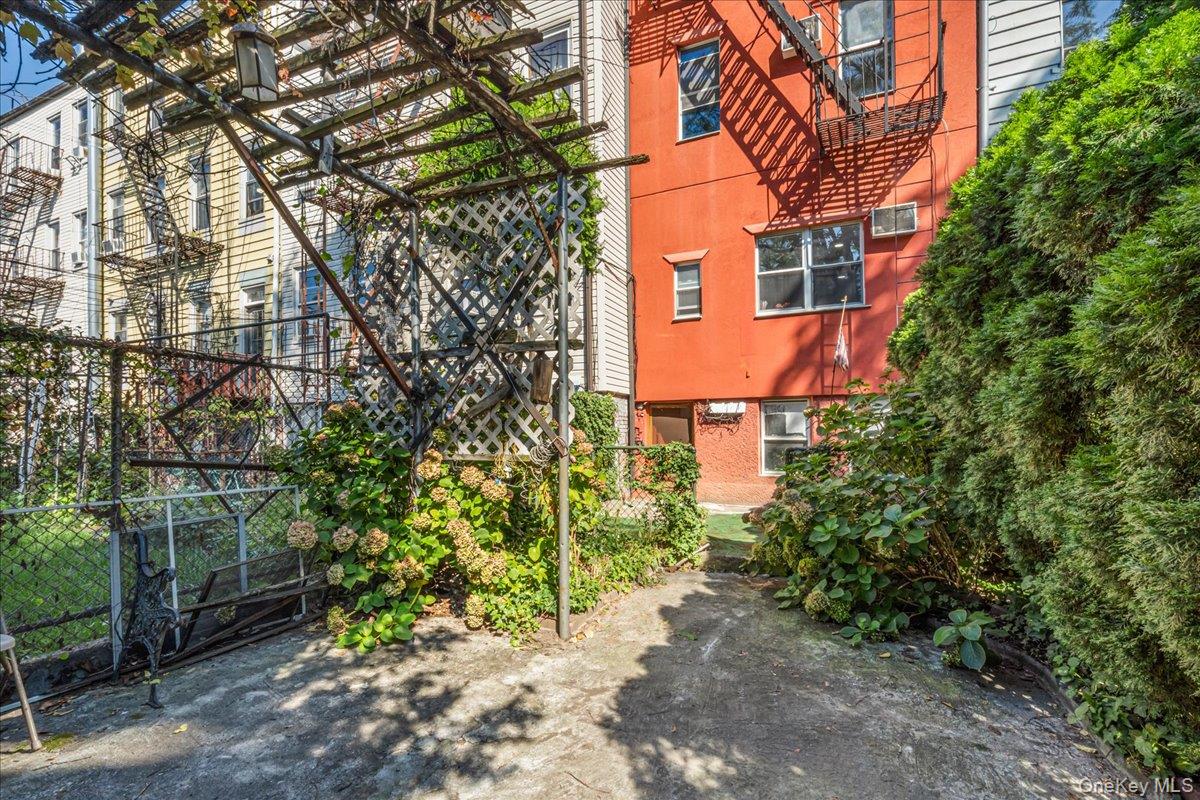 37 Jewel Street – For Sale photo 28