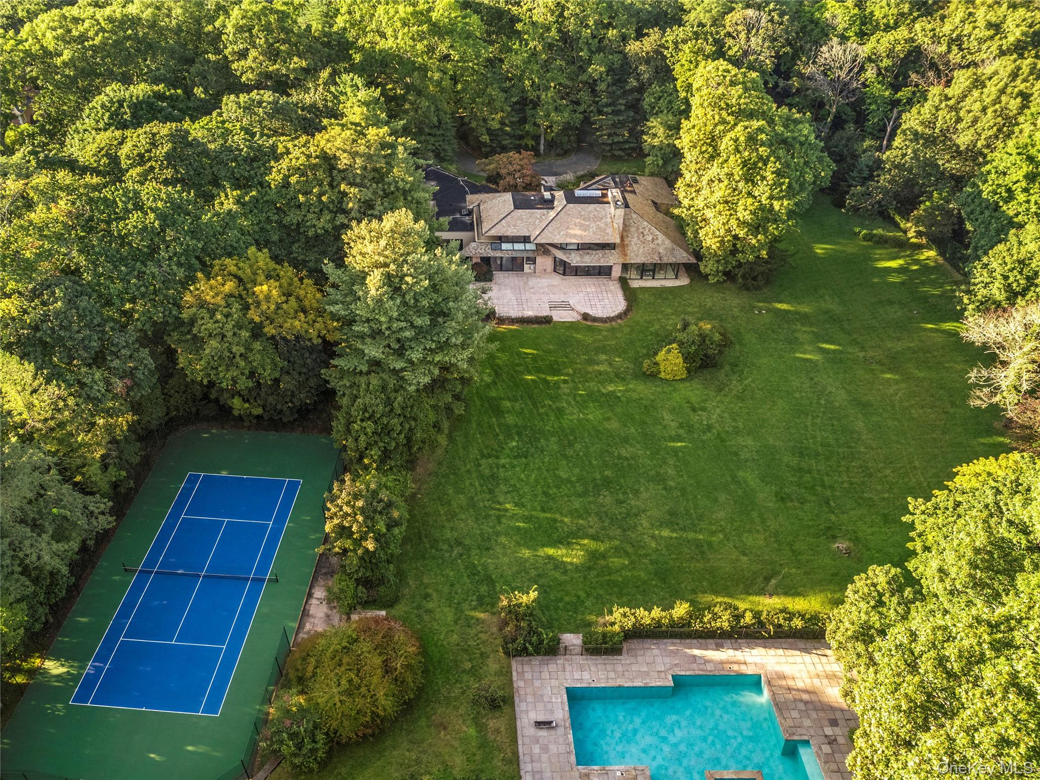 101 wheatley road – For Sale photo 2