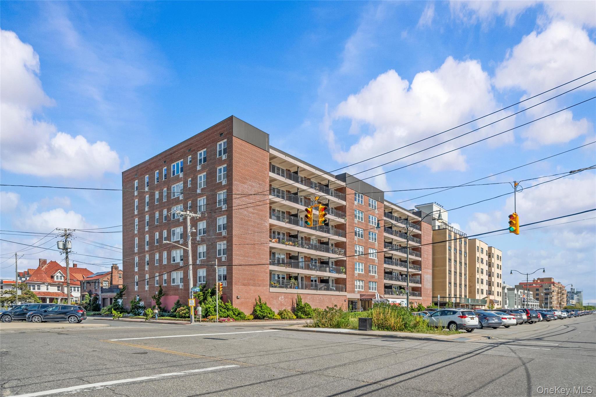 1 E Broadway Ave, Unit 7O