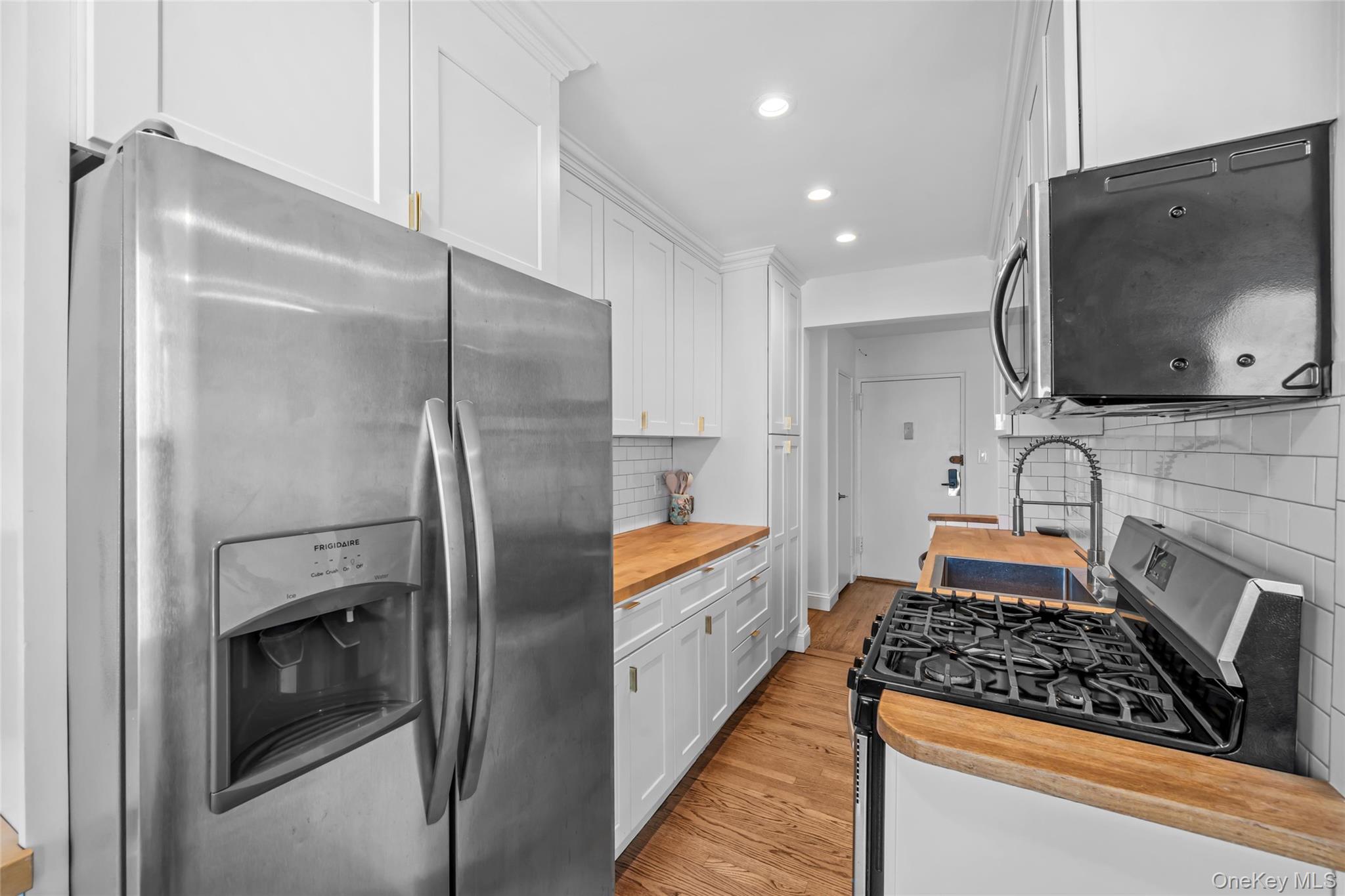 1 E Broadway Ave, Unit 7O photo 10