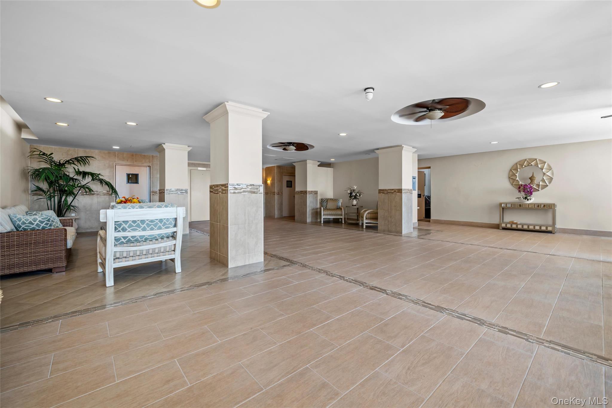1 E Broadway Ave, Unit 7O photo 4