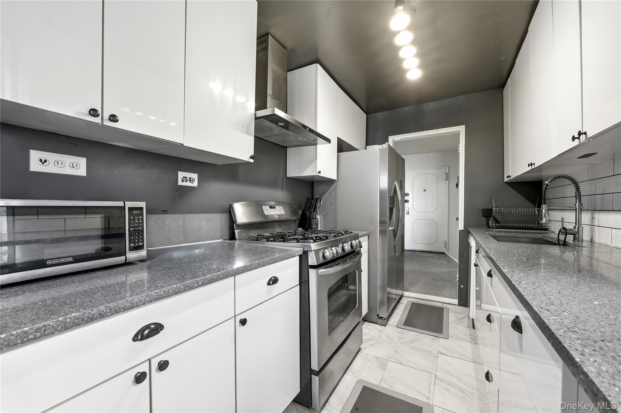18-40 211th Street, Unit 6B photo 14