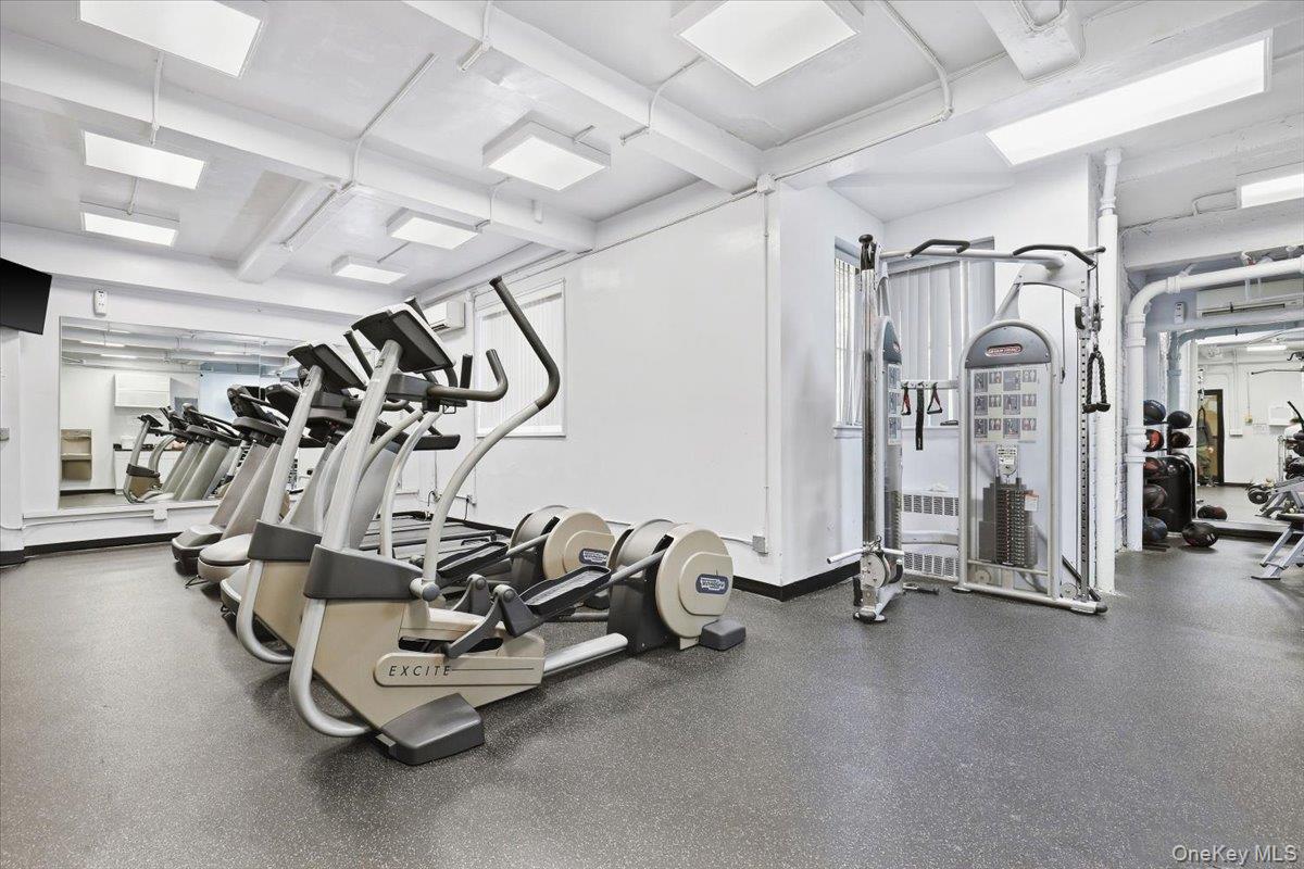30 Ehrbar, Unit F121 photo 17