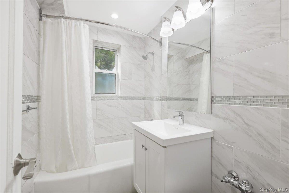 30 Ehrbar, Unit F121 photo 14