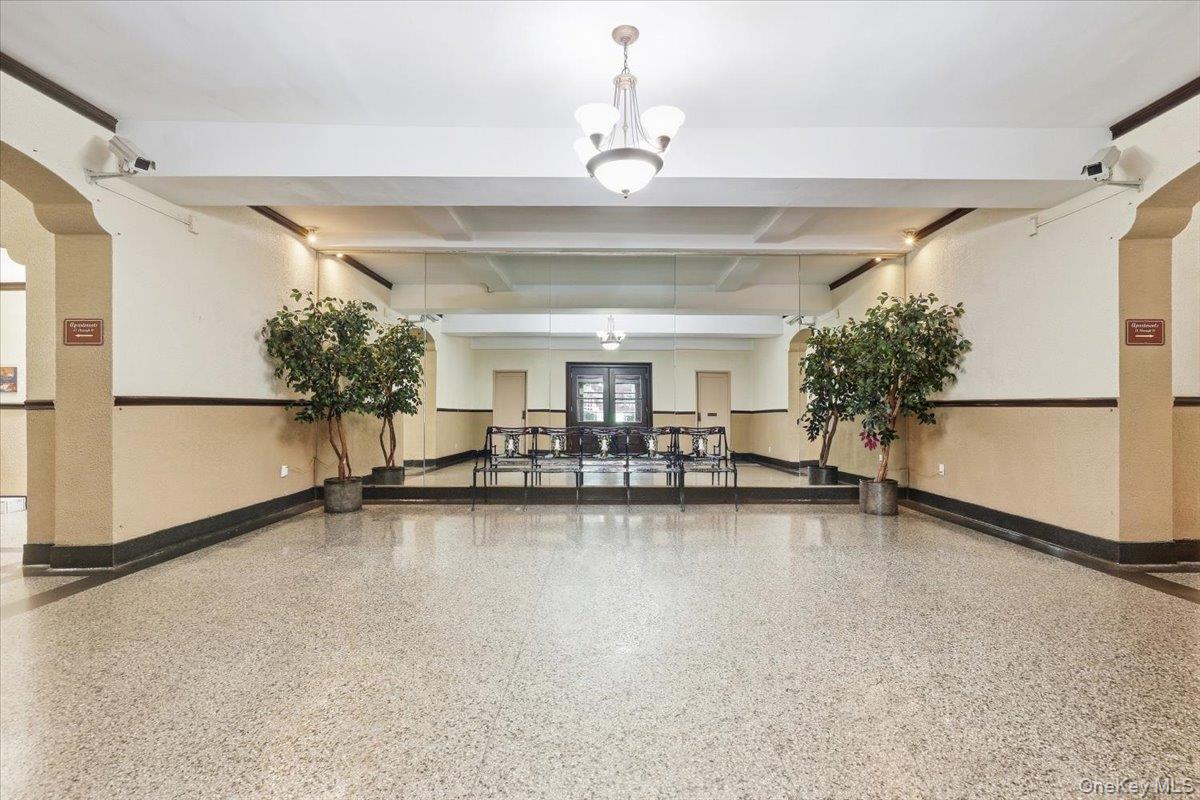 30 Ehrbar, Unit F121 photo 16