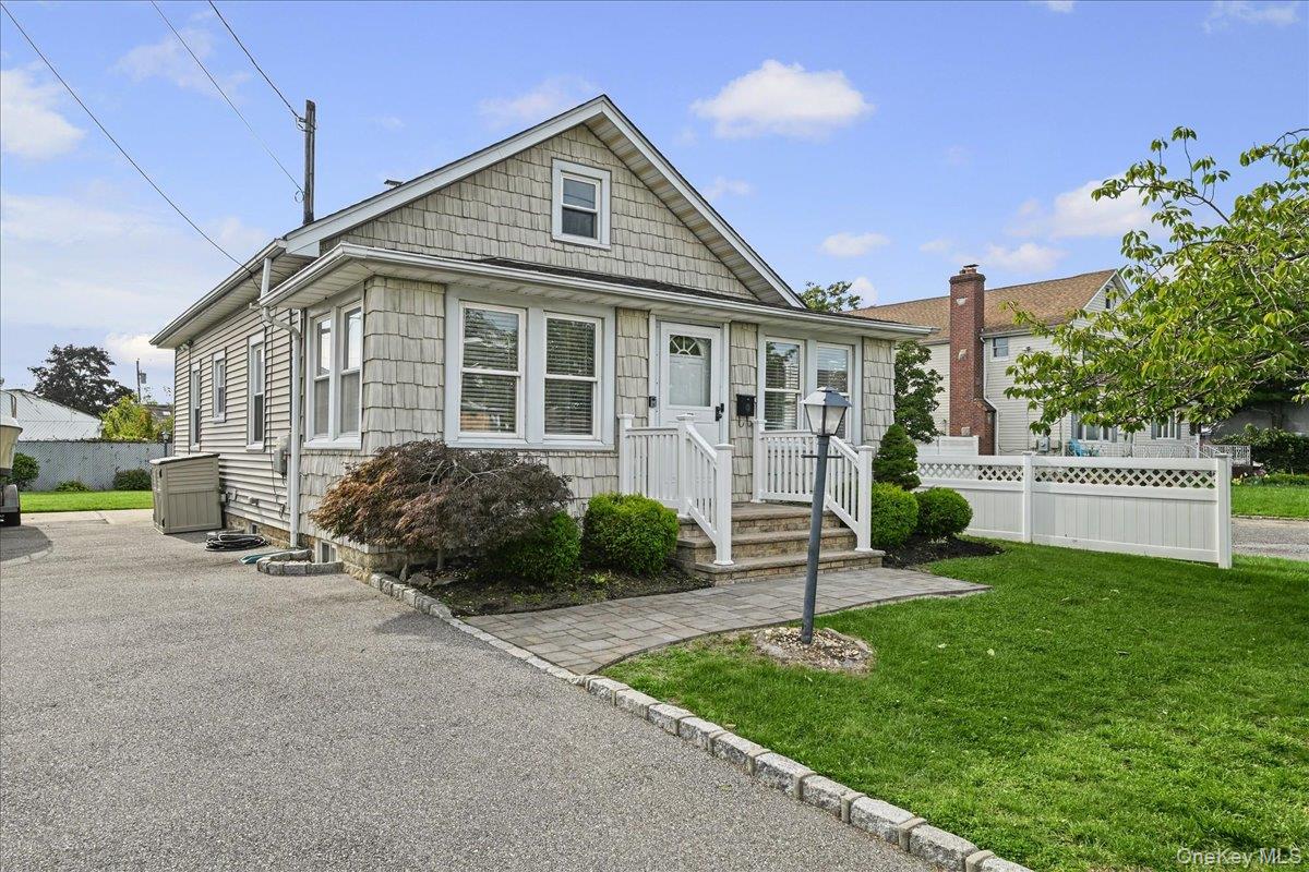 635 S 6th Street – For Sale photo 2