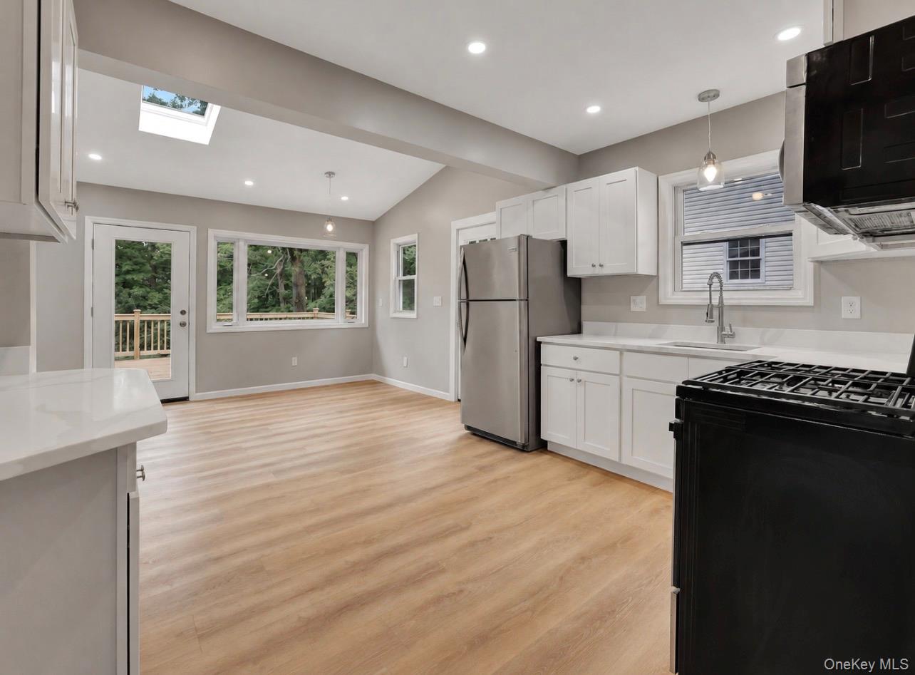 1945 New Hackensack Road – For Rent photo 3