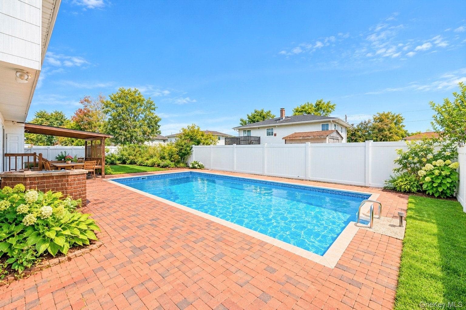 35 Jackson Avenue – For Sale photo 5