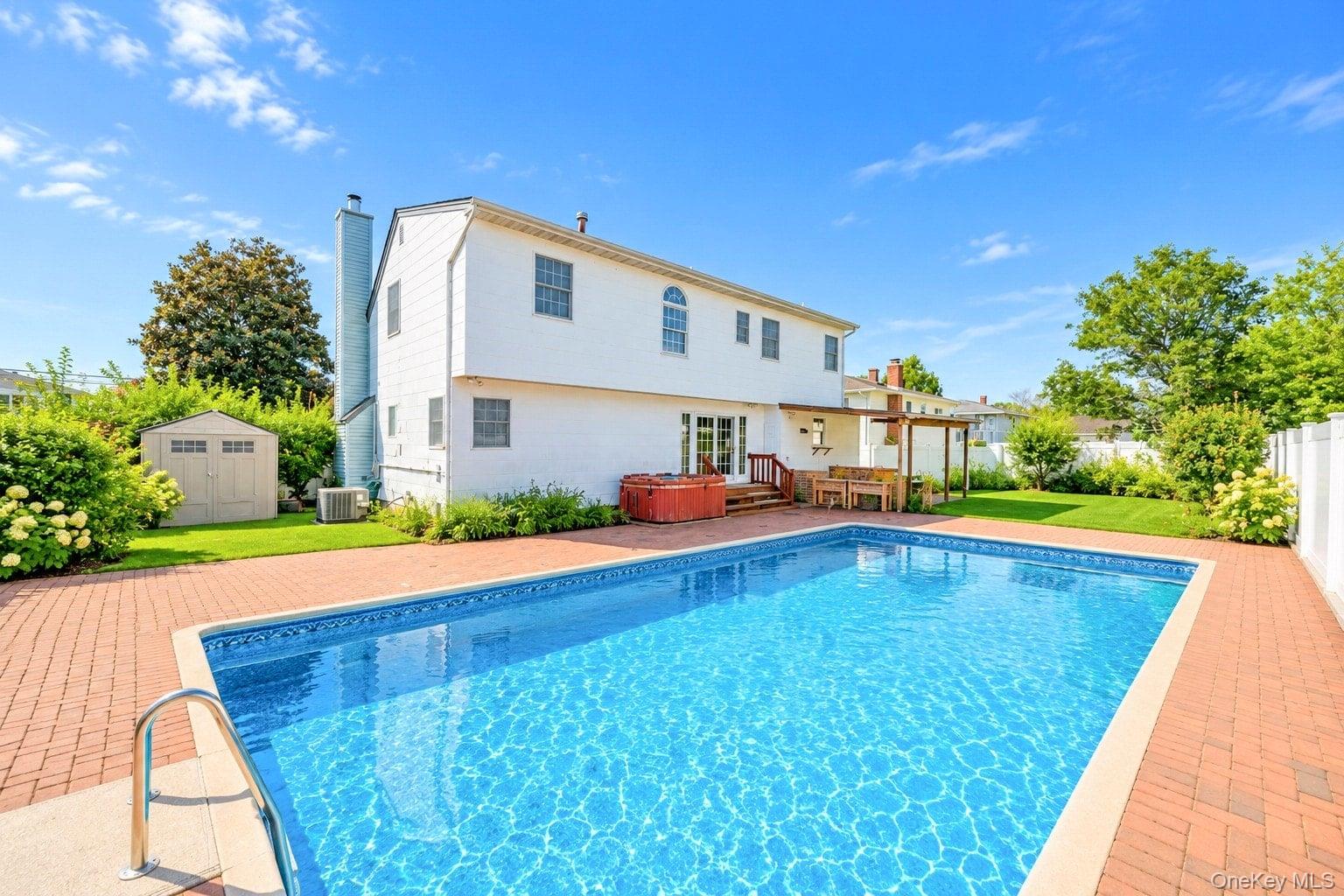 35 Jackson Avenue – For Sale photo 4
