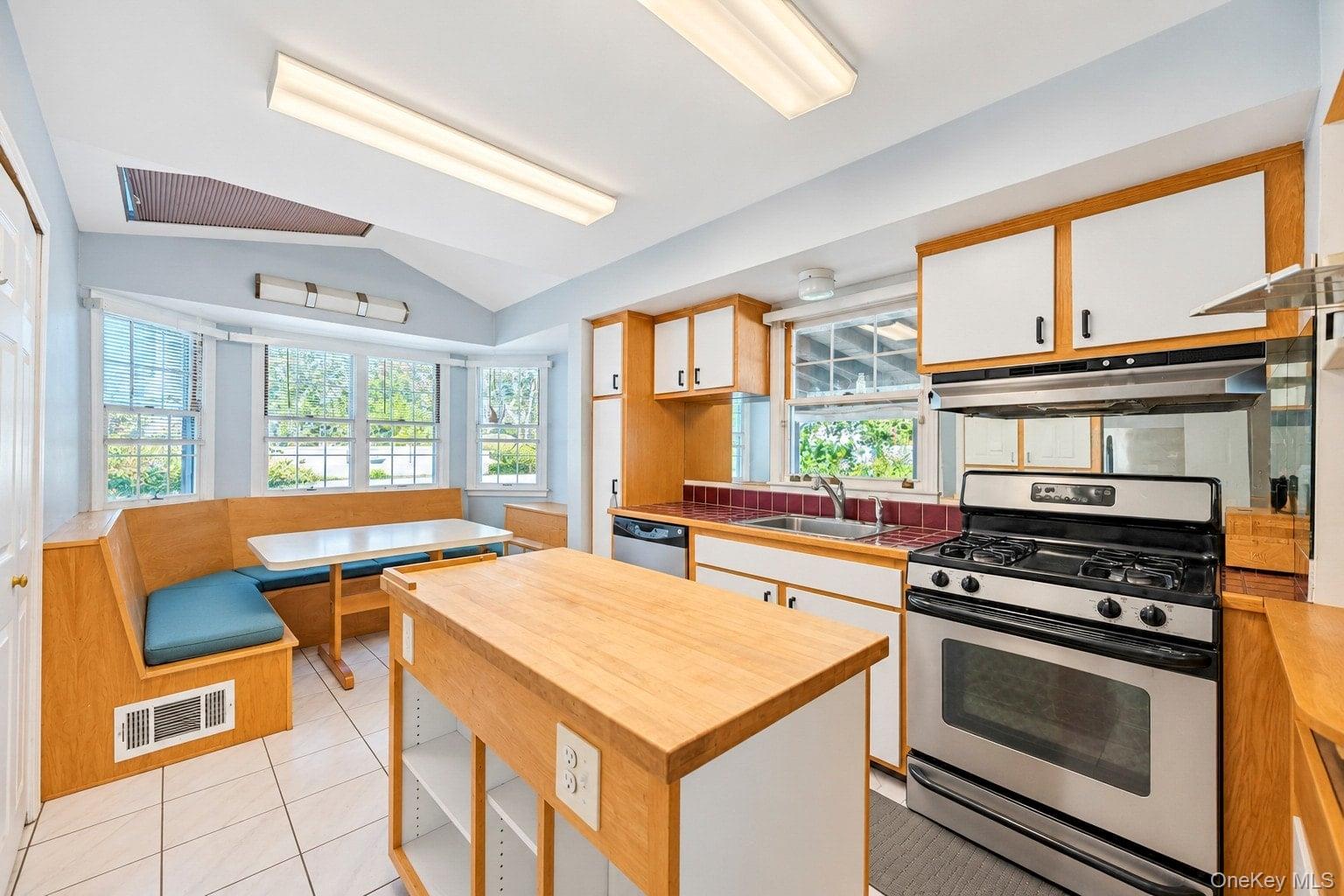 35 Jackson Avenue – For Sale photo 18