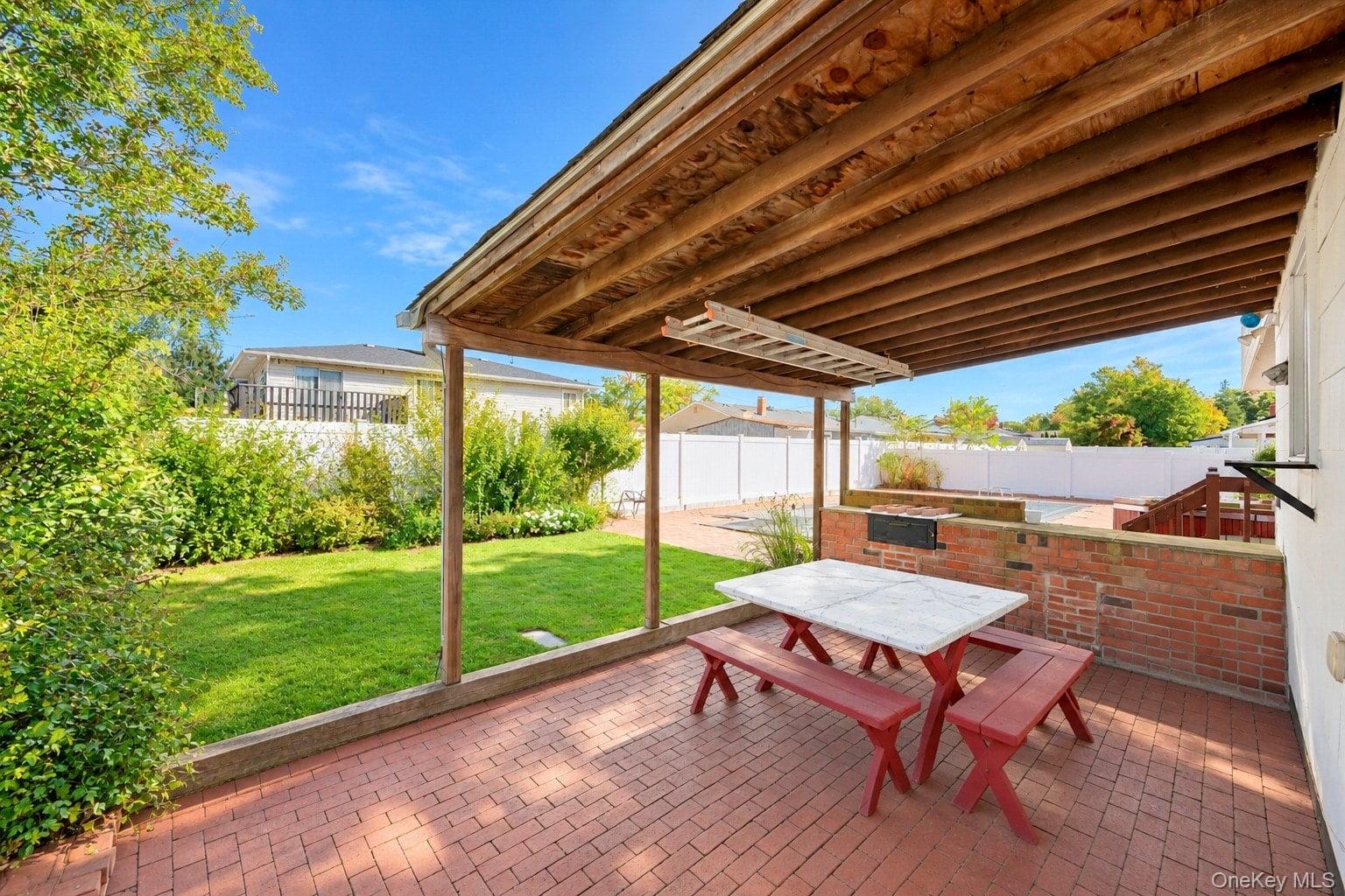 35 Jackson Avenue – For Sale photo 8
