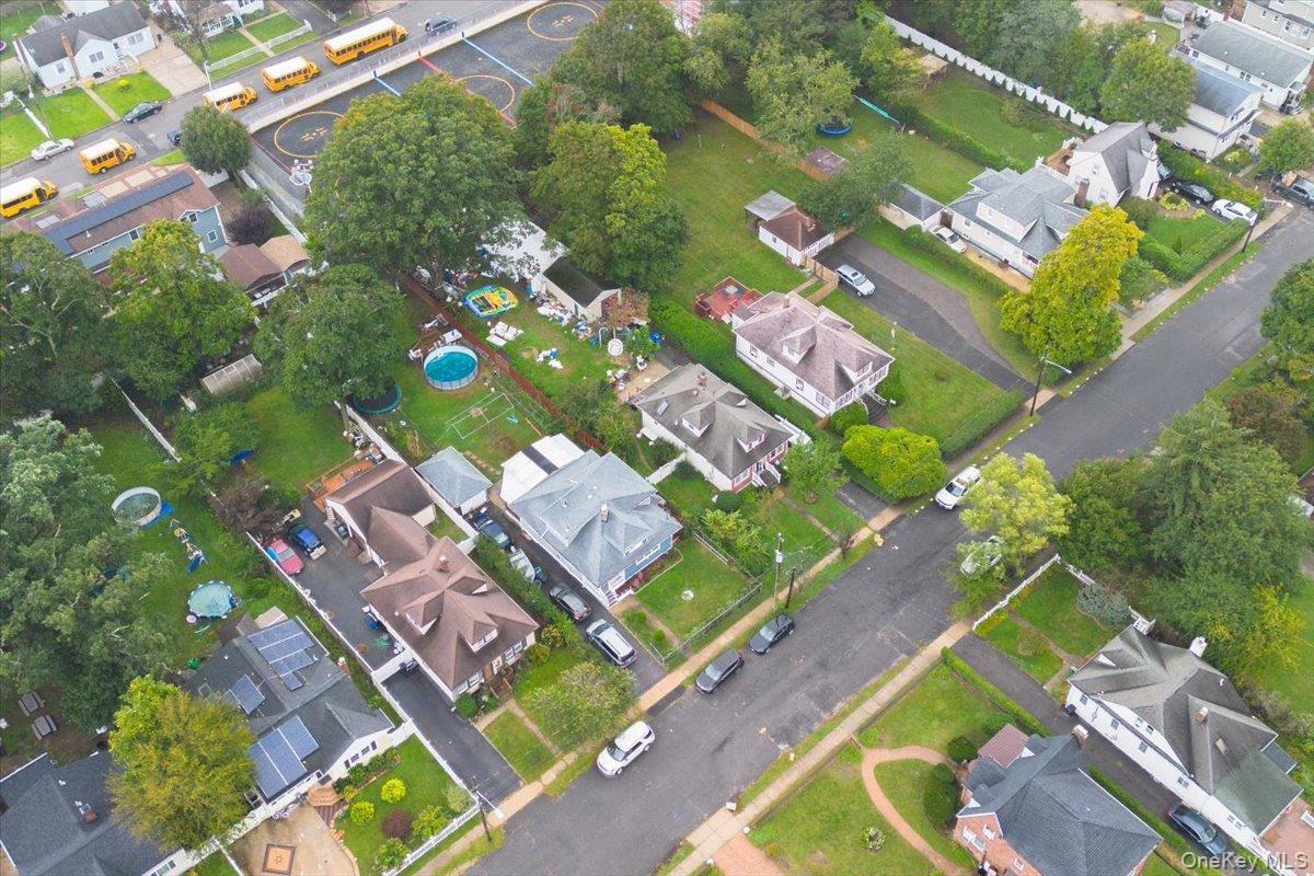 25 3rd Avenue – For Sale photo 23