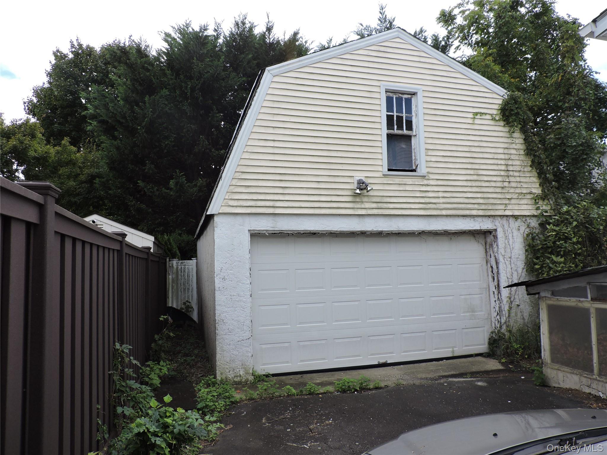 94 Locust Avenue – For Sale photo 3