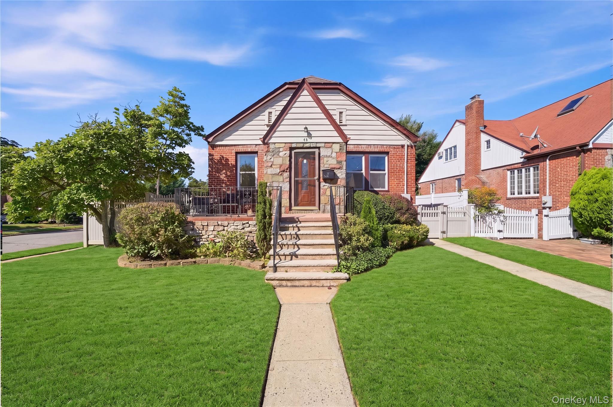 48 Central Boulevard – For Sale photo 3