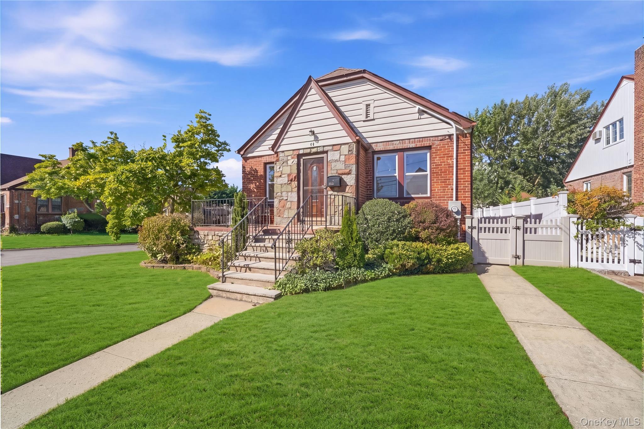 48 Central Boulevard – For Sale photo 4