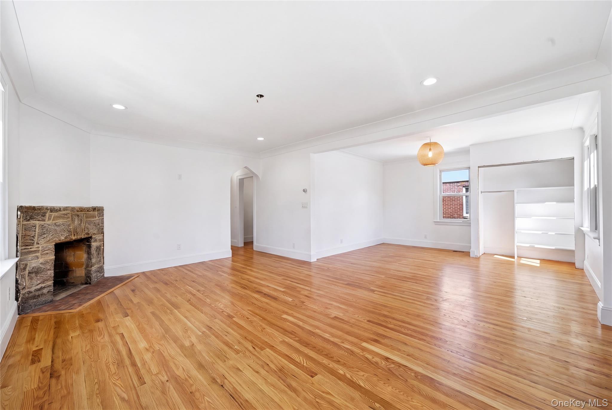 48 Central Boulevard – For Sale photo 6