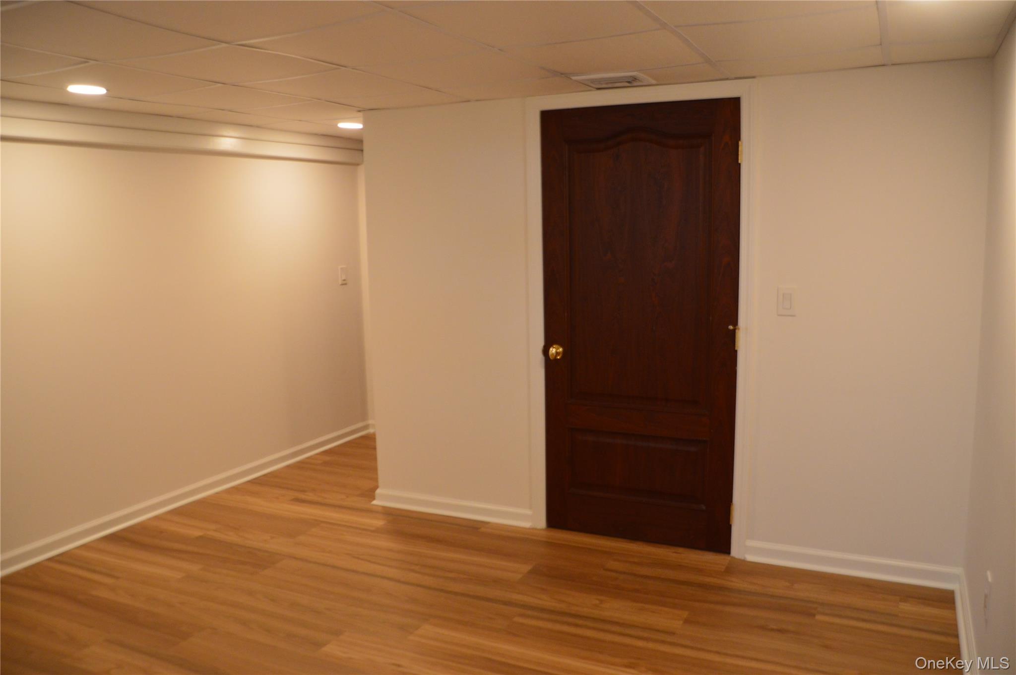 18 Sterling Place – For Rent photo 32