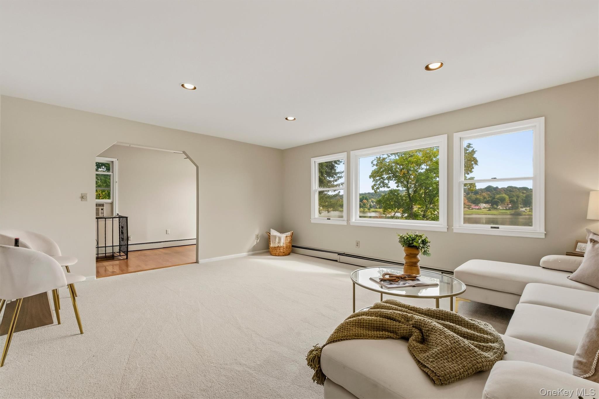 165 W Lakeshore Drive – For Sale photo 4